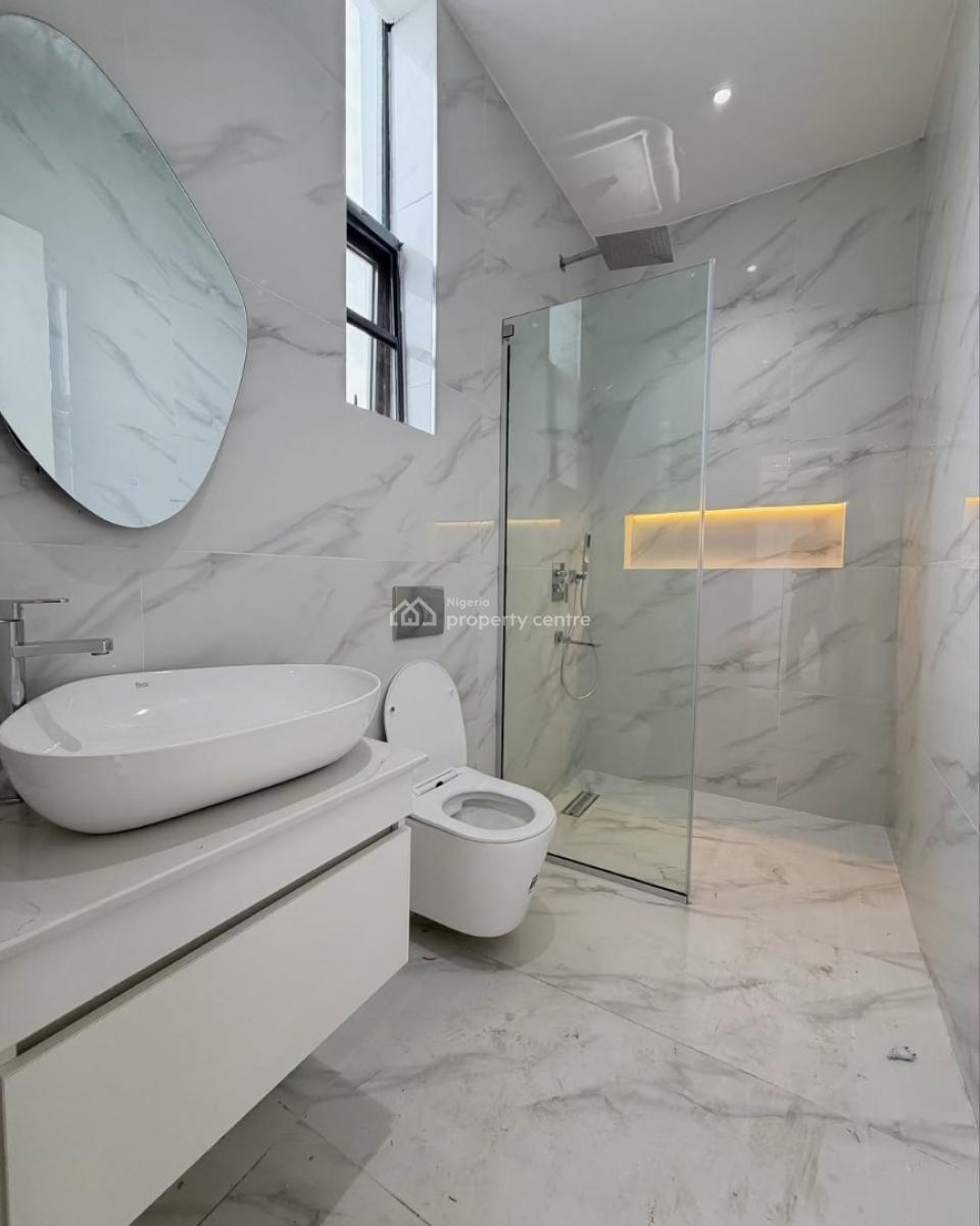 Two Bedroom Apartment, Lekki Phase 1, Lekki, Lagos, Block of Flats for Sale