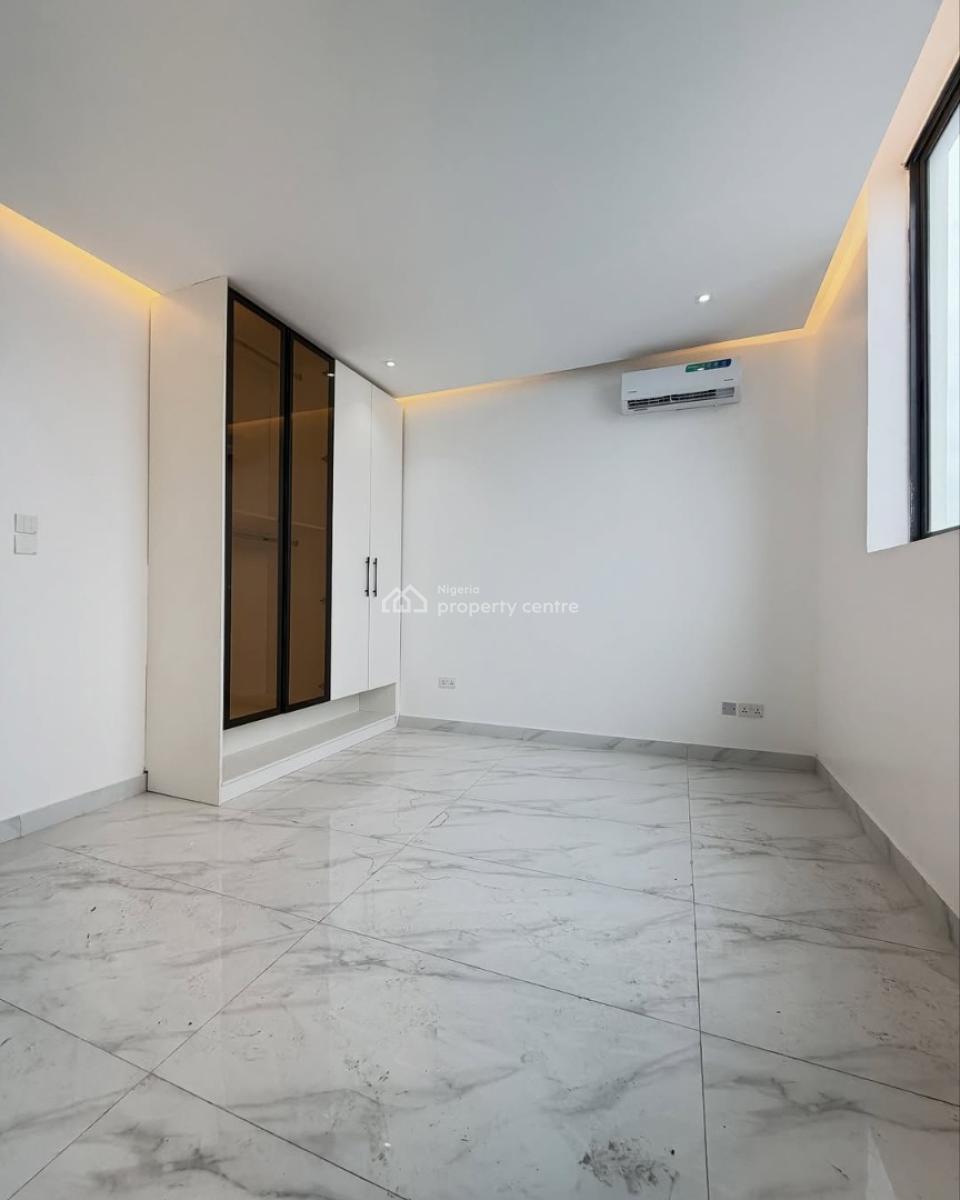 Two Bedroom Apartment, Lekki Phase 1, Lekki, Lagos, Block of Flats for Sale