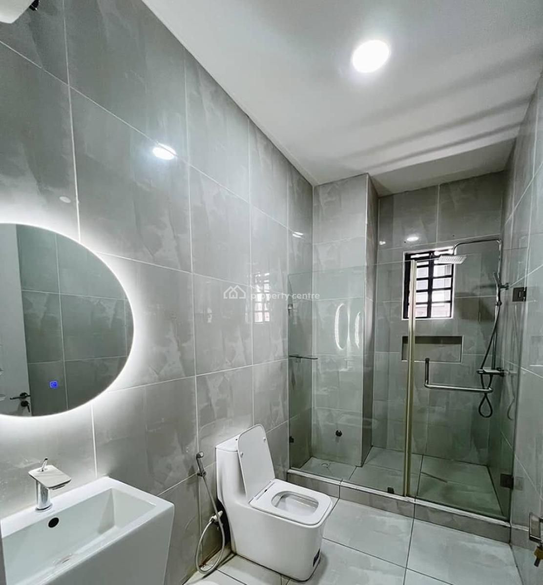 Spacious 4 Bedroom Terrace  Duplex with Bq, Lekki Phase 1, Lekki, Lagos, Terraced Duplex for Rent