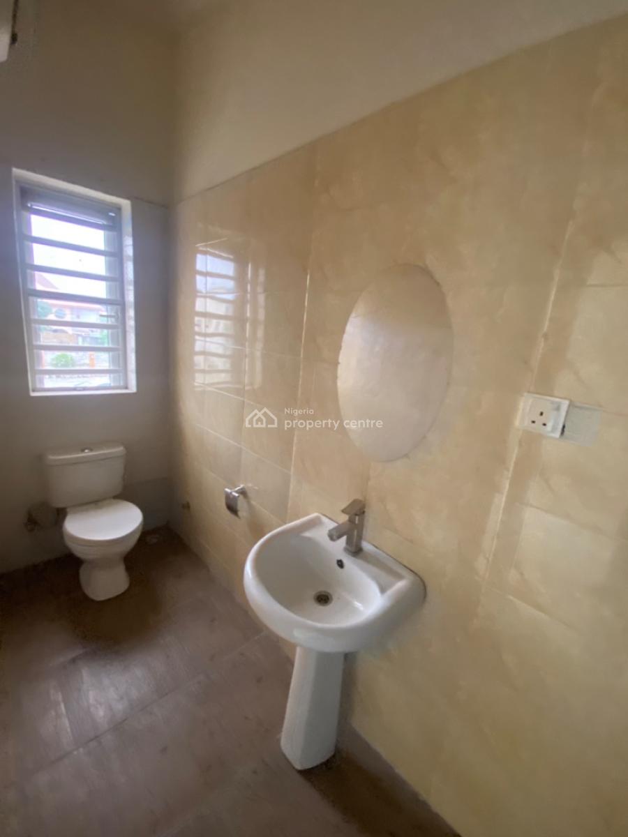 Luxury 2bedroom Flat with a Bq, Lekki Sheme 2, Abraham Adesanya, Ajah, Lagos, Flat / Apartment for Rent