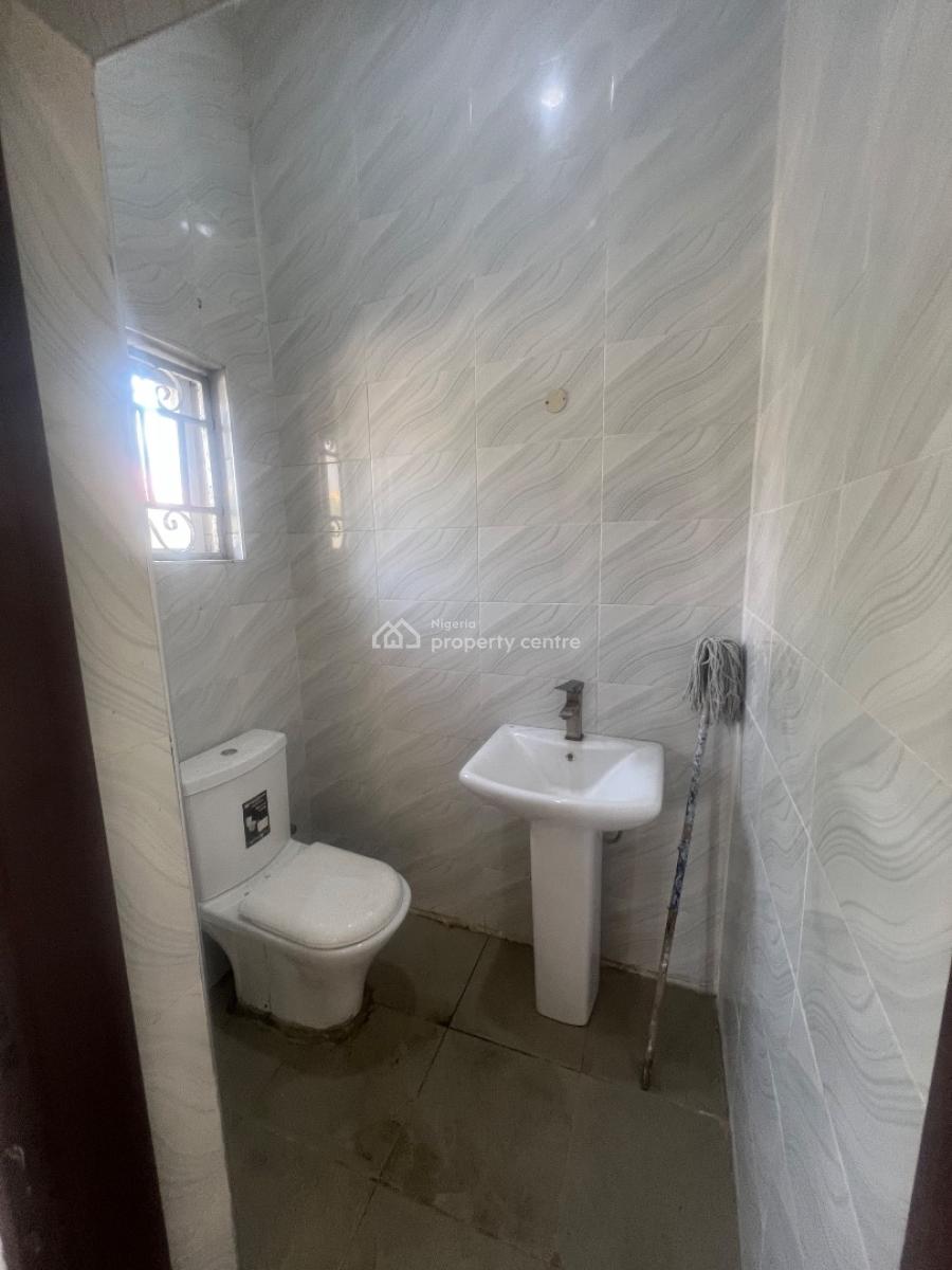 on-going Renovation, 4 Bedrooms Semi Detached with Mini Flat Bq, Admiralty Homes Estate Off Alpha Beach Road, Lekki, Lagos, Semi-detached Duplex for Rent