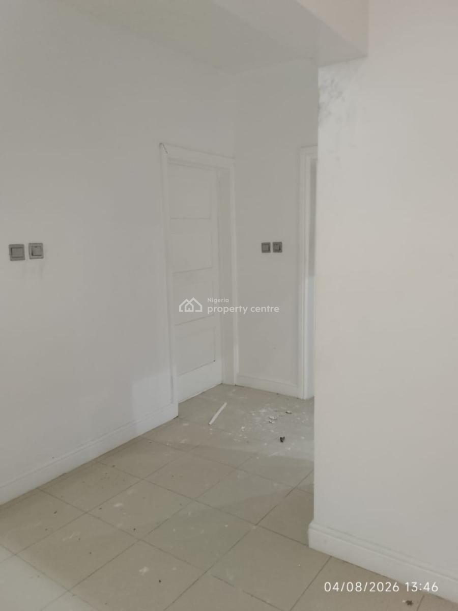 3-bedroom Commercial Apartment Upstairs with Big Balcony, Lekki Phase 1, Lekki, Lagos, Lekki Phase 1, Lekki, Lagos, Office Space for Rent