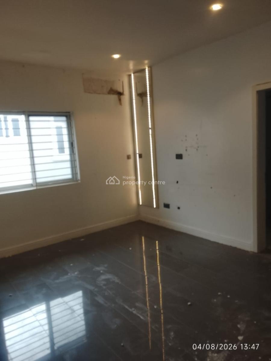 3-bedroom Commercial Apartment Upstairs with Big Balcony, Lekki Phase 1, Lekki, Lagos, Lekki Phase 1, Lekki, Lagos, Office Space for Rent
