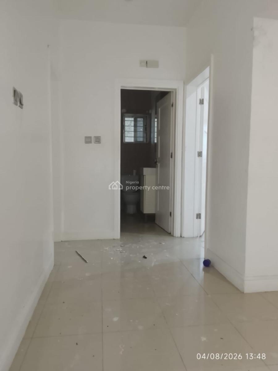 3-bedroom Commercial Apartment Upstairs with Big Balcony, Lekki Phase 1, Lekki, Lagos, Lekki Phase 1, Lekki, Lagos, Office Space for Rent