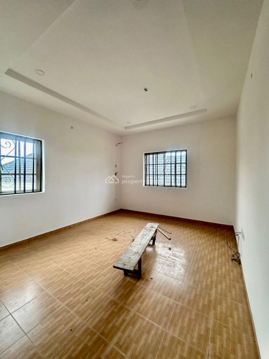 Distress Deal!  Spacious 3 Bedroom Apartment, Ikota, Lekki, Lagos, Flat / Apartment for Sale