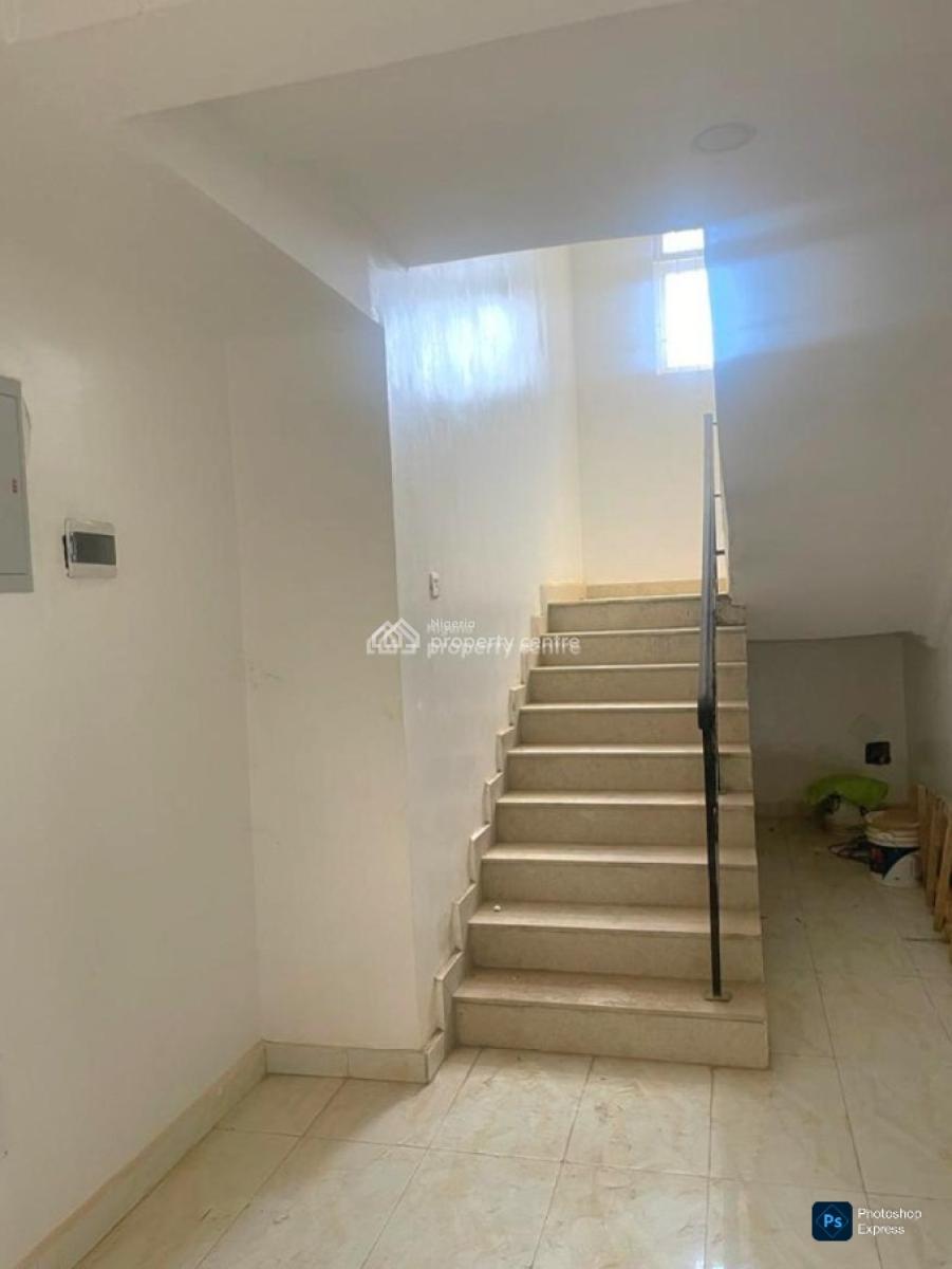 4 Bedrooms Standard Spacious House ( Self Compound), Asokoro District, Abuja, Detached Duplex for Rent