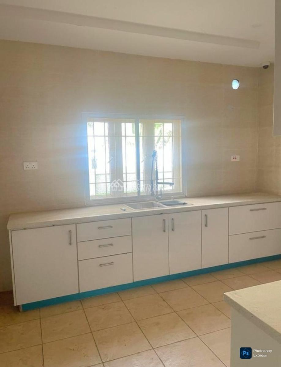 4 Bedrooms Standard Spacious House ( Self Compound), Asokoro District, Abuja, Detached Duplex for Rent