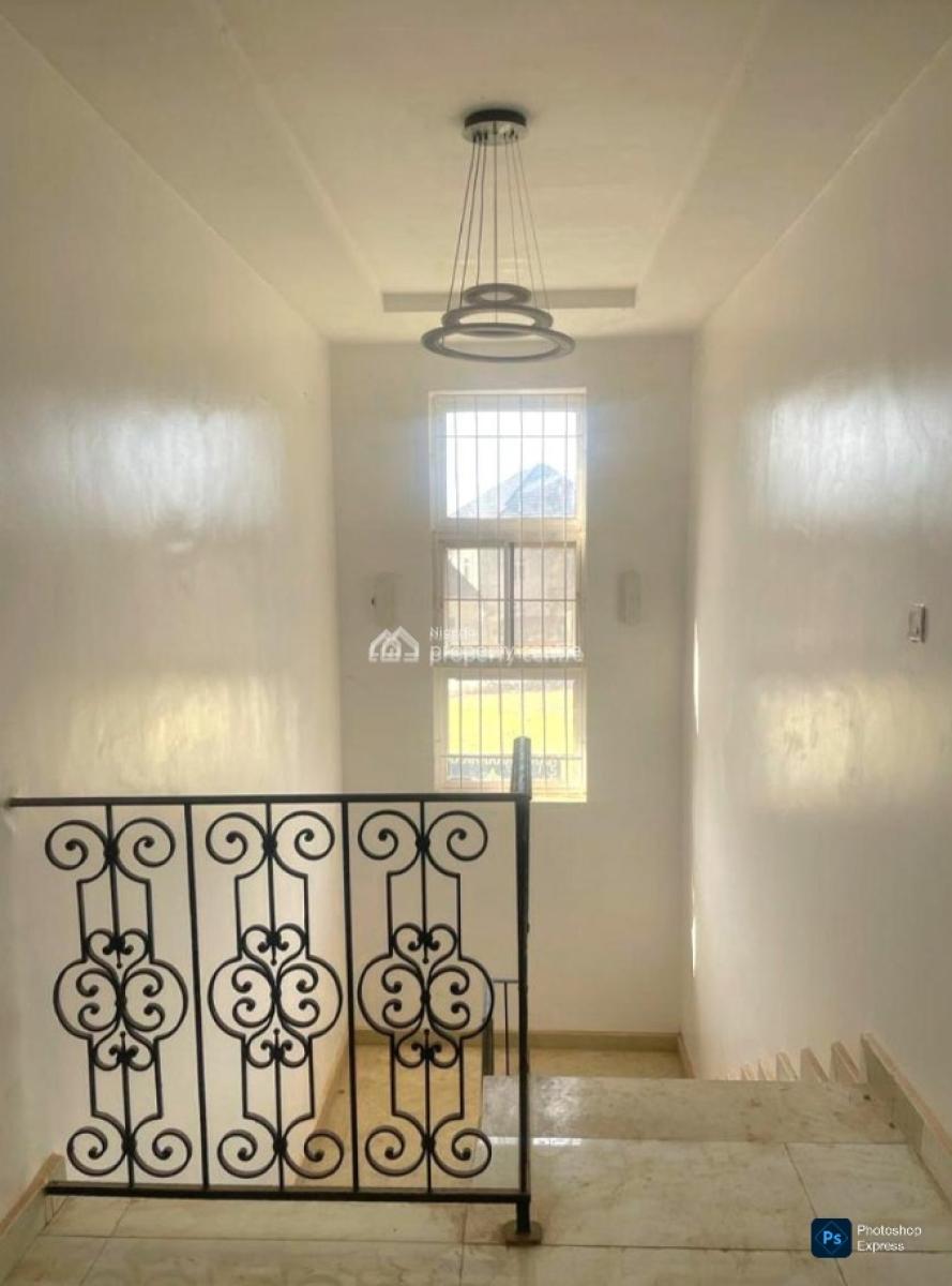 4 Bedrooms Standard Spacious House ( Self Compound), Asokoro District, Abuja, Detached Duplex for Rent