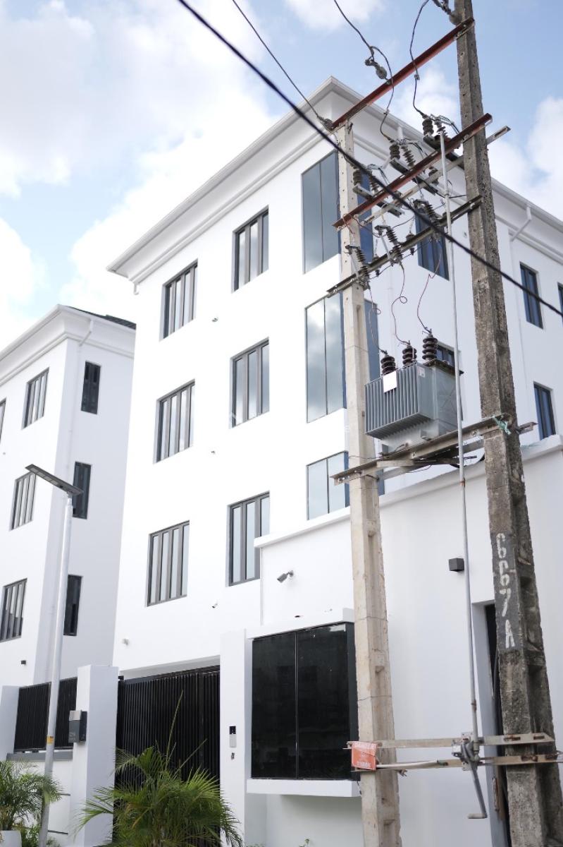 Well Structured Service Apartment, Surulere, Lagos, Flat / Apartment for Rent