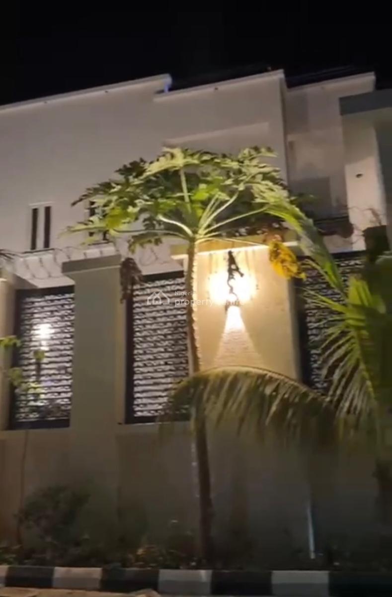 Distress 7-bedroom Duplex, Resettlement, Apo, Abuja, Detached Duplex for Sale