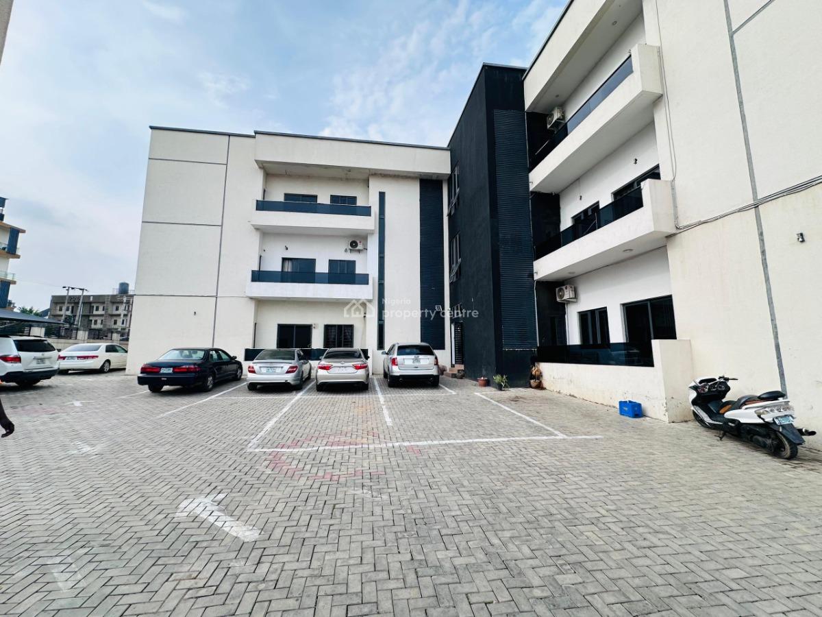 Well Furnished 3 Bedrooms Flat, Gilmor Area, Jahi, Abuja, Flat / Apartment for Sale