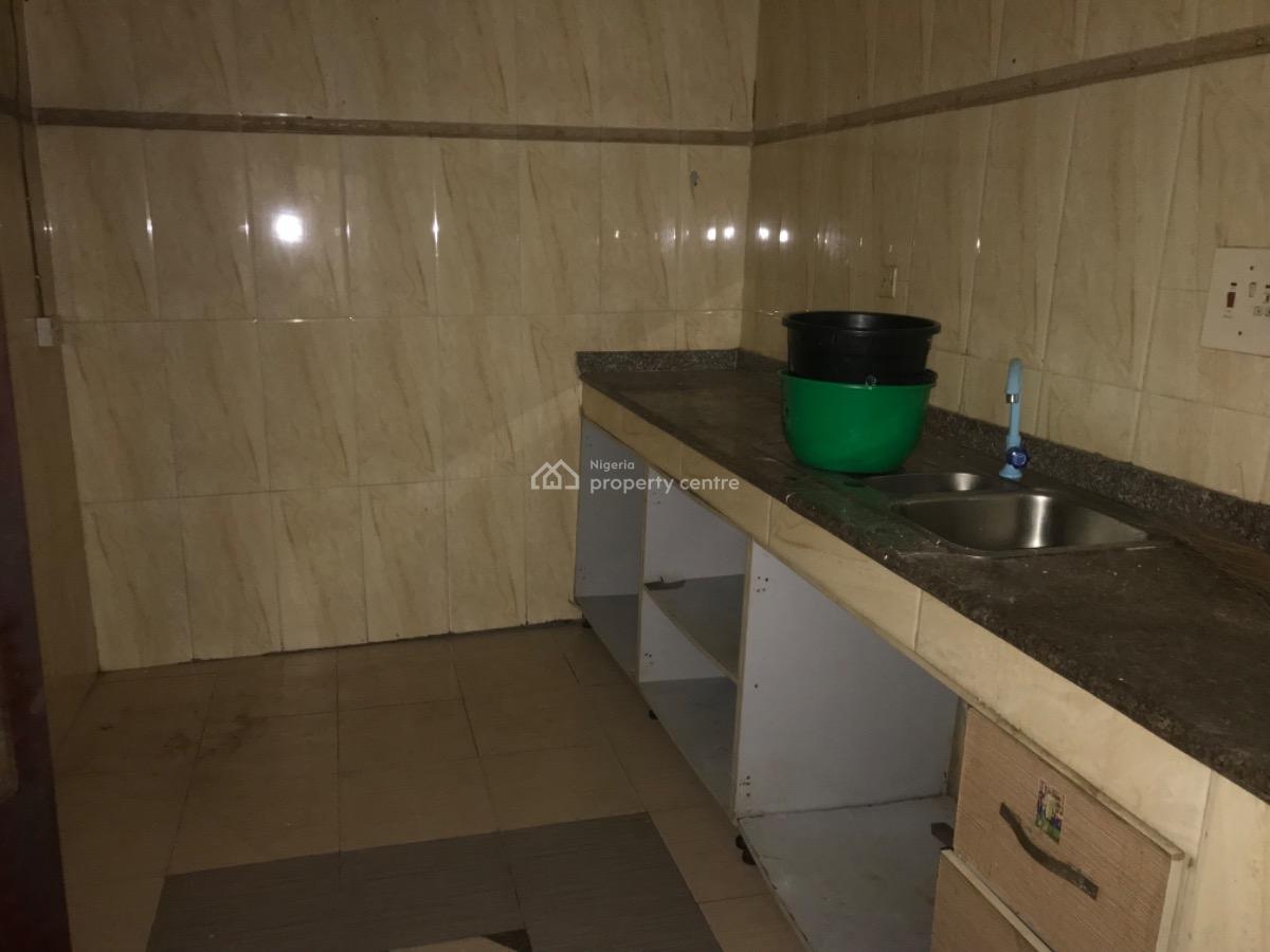 Lovely 3 Bedroom Flat, Akoka, Yaba, Lagos, Flat / Apartment for Rent
