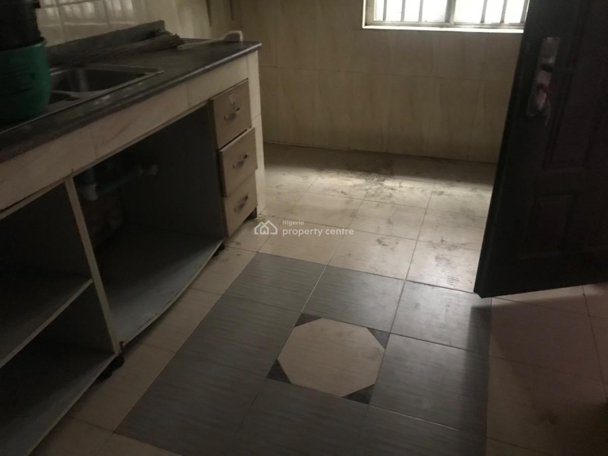 Lovely 3 Bedroom Flat, Akoka, Yaba, Lagos, Flat / Apartment for Rent