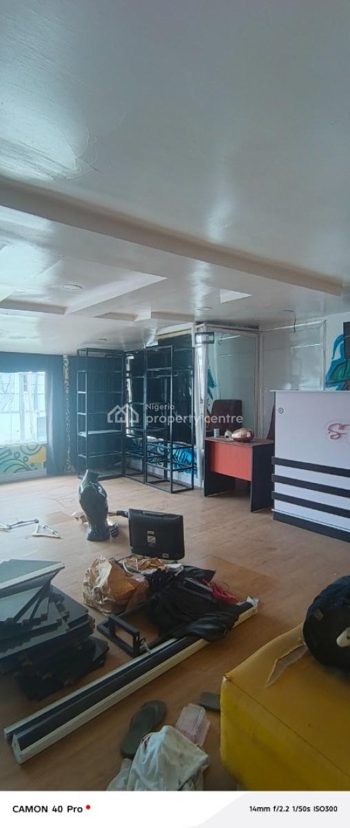 Shop Space Upstairs Facing The Road in Lekki Phase 1, Fola Osibo Road, Lekki Phase 1, Lekki, Lagos, Shop for Rent
