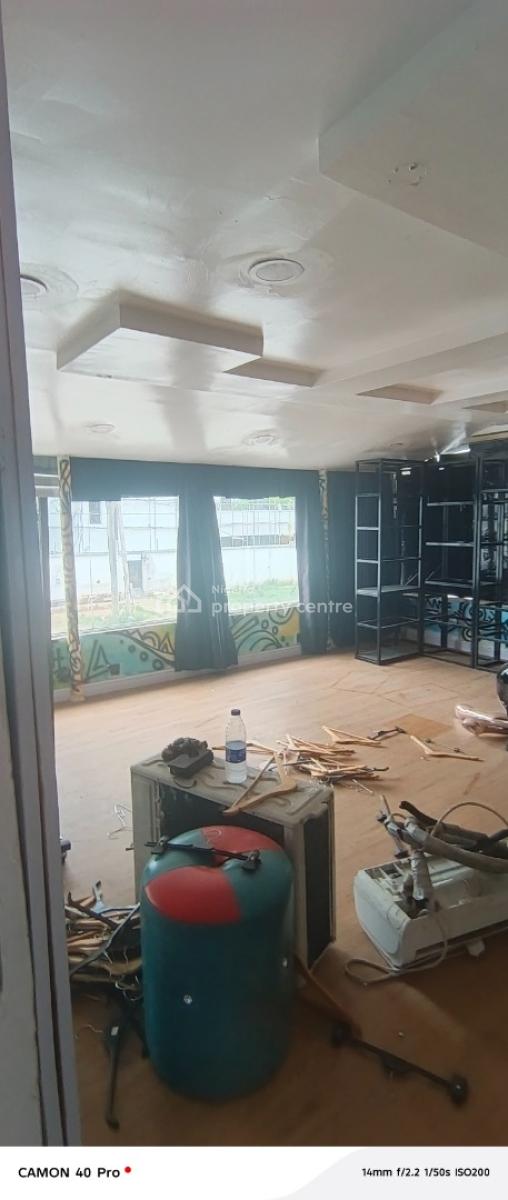 Shop Space Upstairs Facing The Road in Lekki Phase 1, Fola Osibo Road, Lekki Phase 1, Lekki, Lagos, Shop for Rent