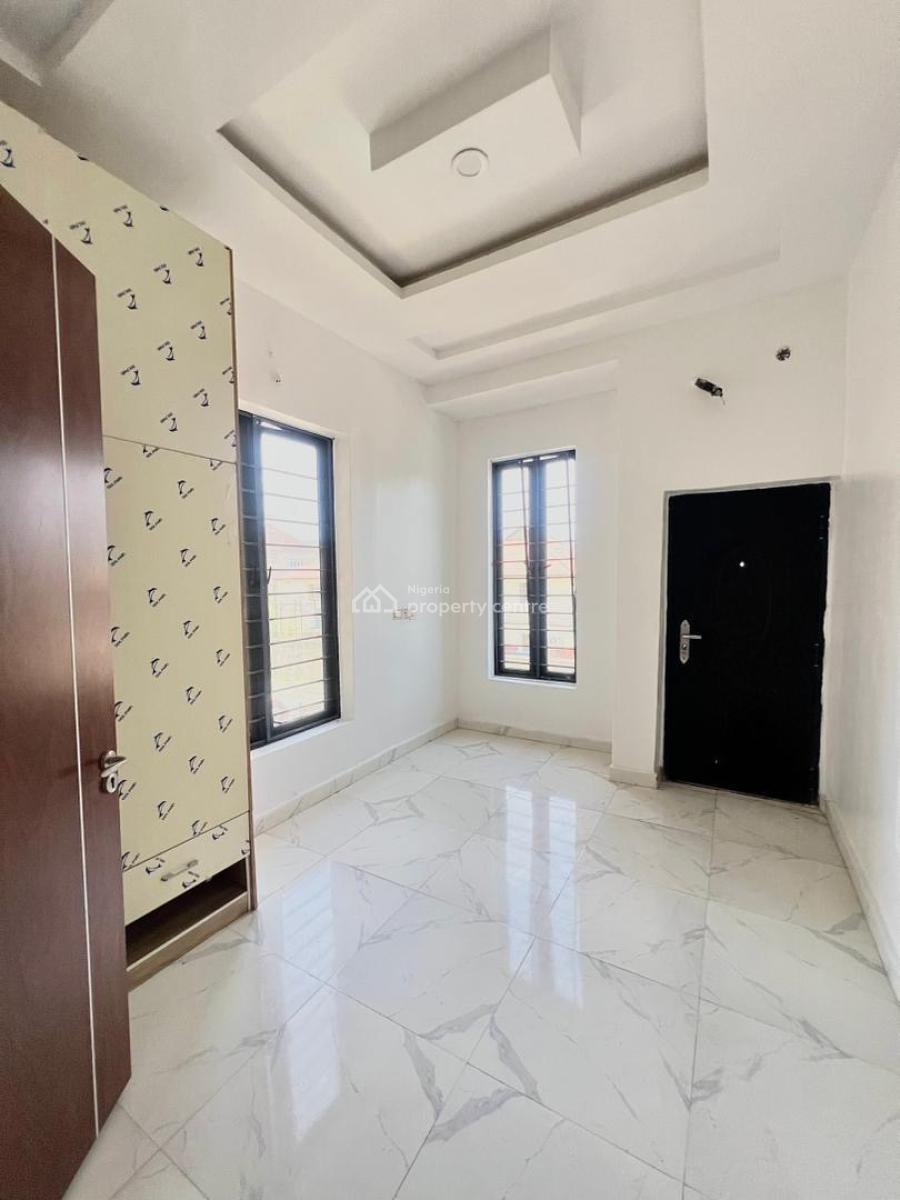 Stylish 2-bedroom Apartment with Elevator Located in a Secure Estate, Ikatee, Lekki, Lagos, Block of Flats for Sale