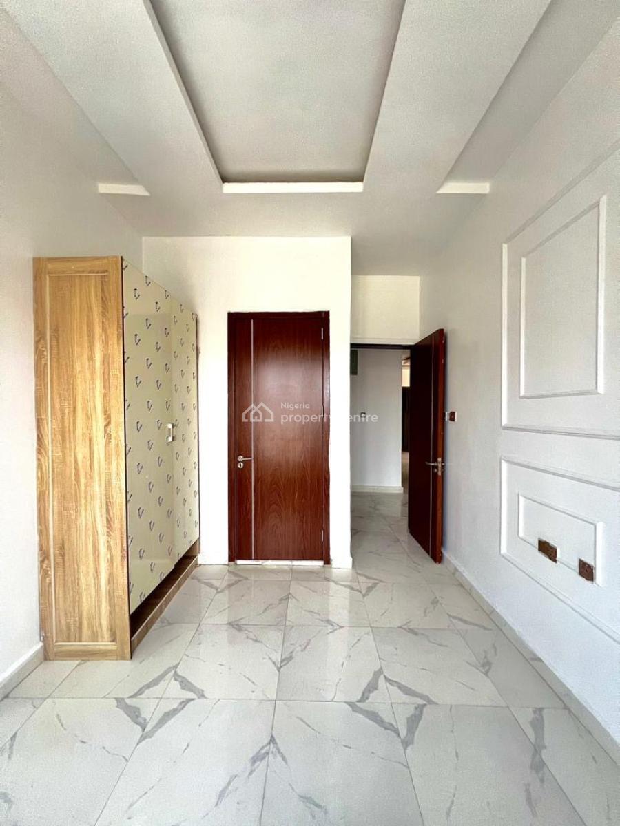 Stylish 2-bedroom Apartment with Elevator Located in a Secure Estate, Ikatee, Lekki, Lagos, Block of Flats for Sale