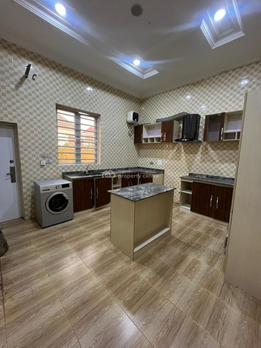 Single Room Downstairs, Thomas Estate Divine Homes, Ajah, Lagos, Flat / Apartment for Rent