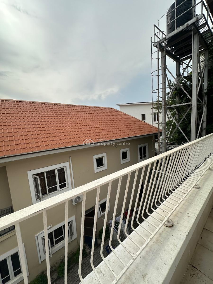 Exquisite Two Bedroom Flat with Aircon(last Floor), Lekki Phase 1, Lekki, Lagos, Flat / Apartment for Rent