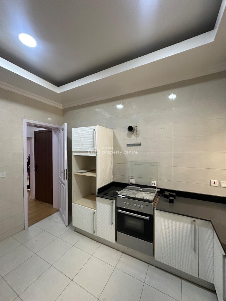 Exquisite Two Bedroom Flat with Aircon(last Floor), Lekki Phase 1, Lekki, Lagos, Flat / Apartment for Rent