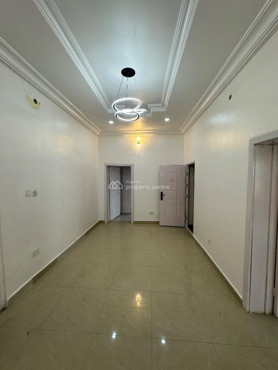 Exquisite Two Bedroom Flat(upstairs), Lekki, Lagos, Flat / Apartment for Rent