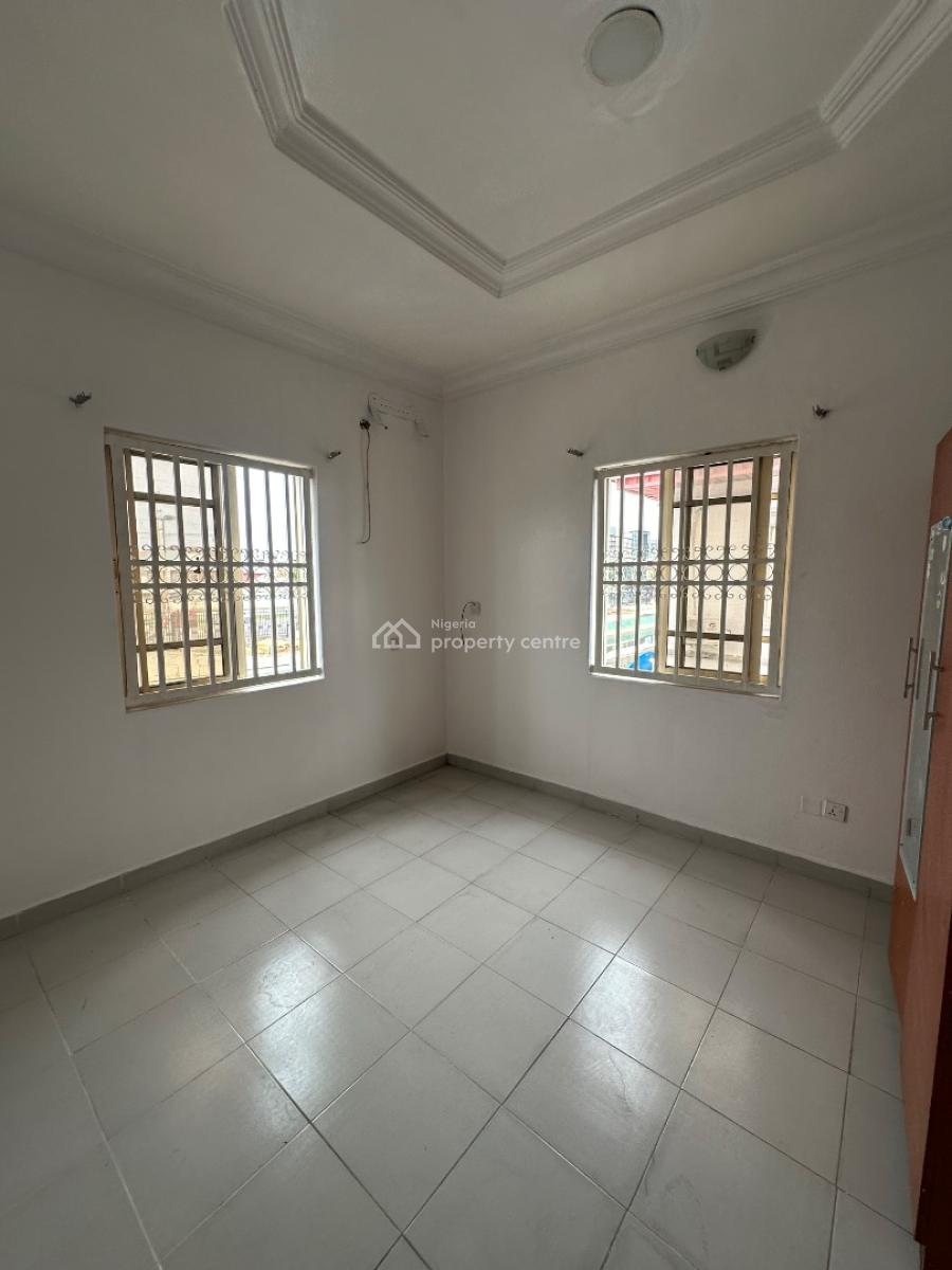 Exquisite Two Bedroom Flat(upstairs), Lekki, Lagos, Flat / Apartment for Rent