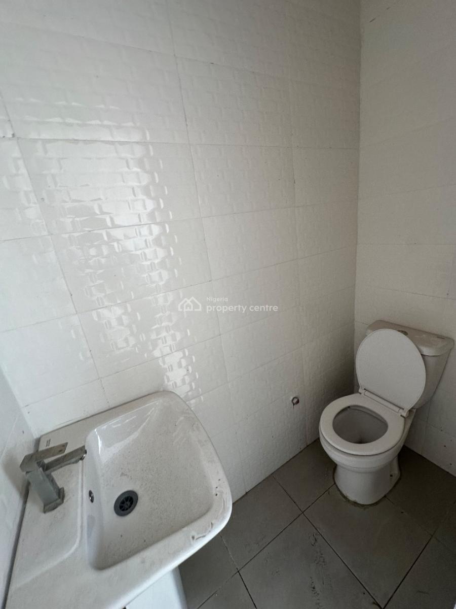 Exquisite Two Bedroom Flat(upstairs), Lekki, Lagos, Flat / Apartment for Rent