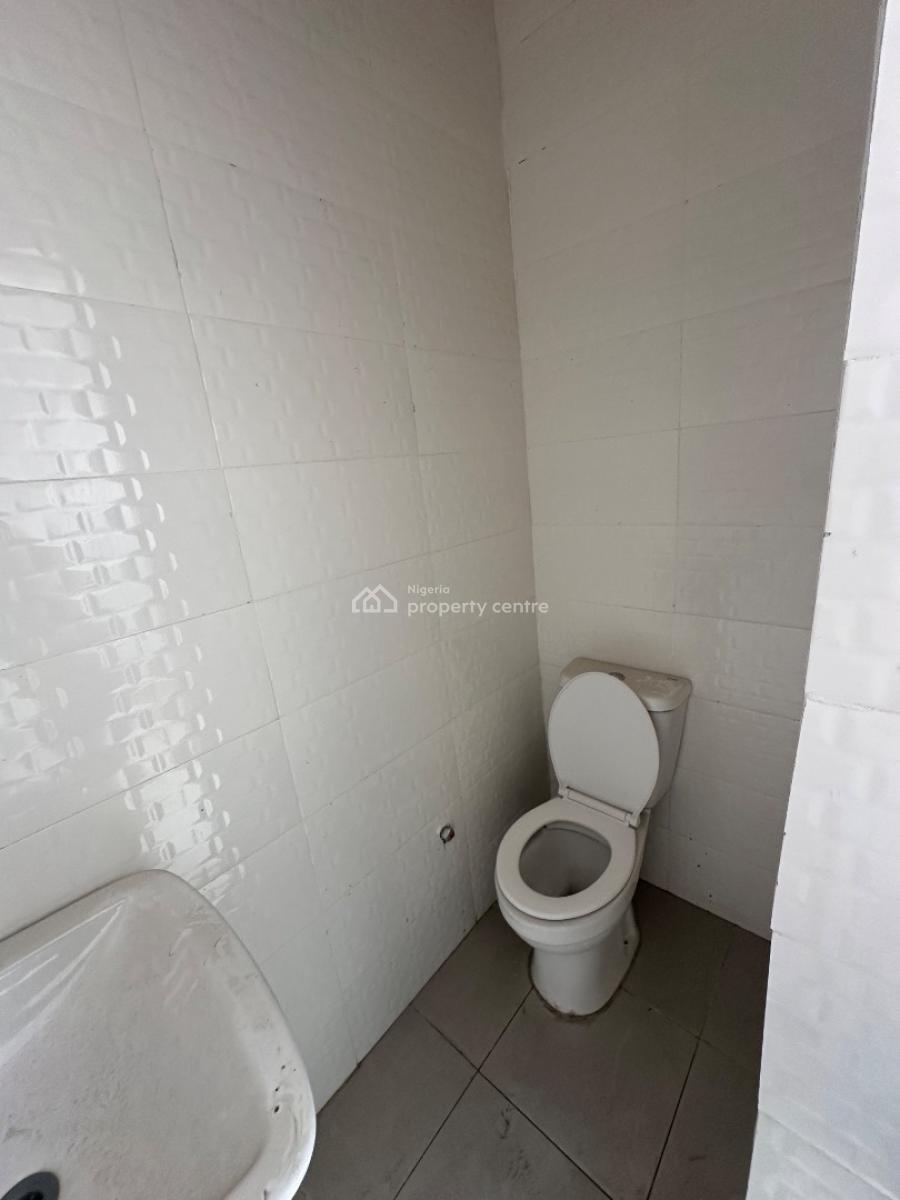 Exquisite Two Bedroom Flat(upstairs), Lekki, Lagos, Flat / Apartment for Rent