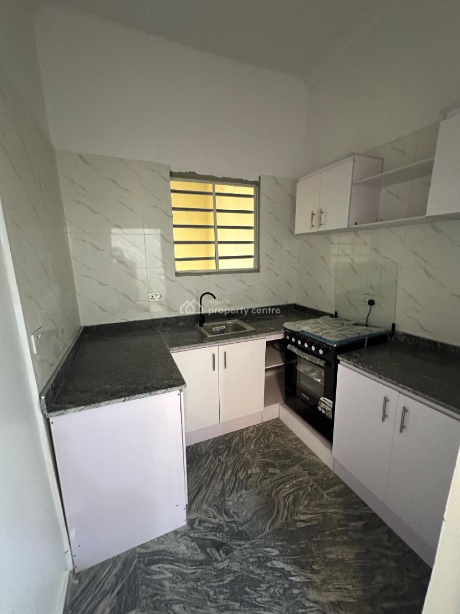 Exquisite Two Bedroom Flat(upstairs), Lekki, Lagos, Flat / Apartment for Rent