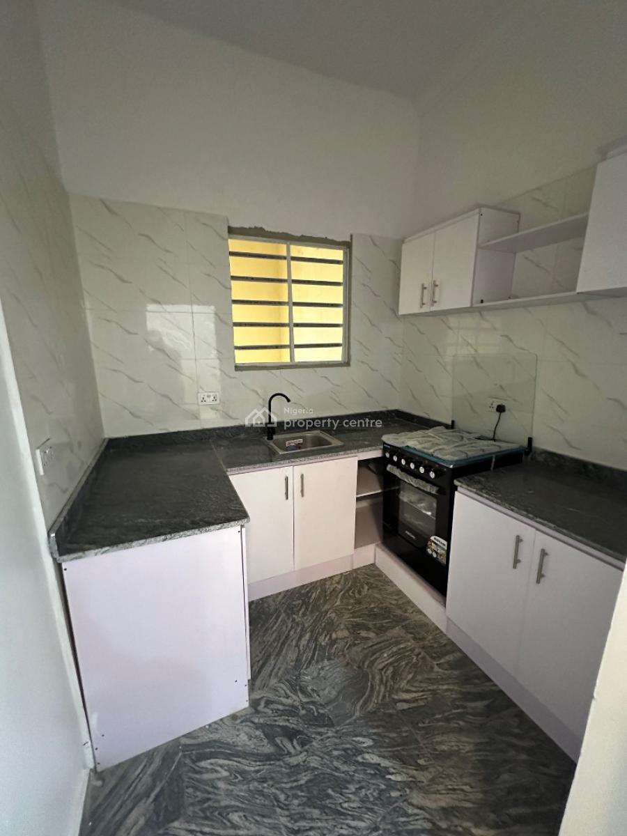 Exquisite Two Bedroom Flat(upstairs), Lekki, Lagos, Flat / Apartment for Rent