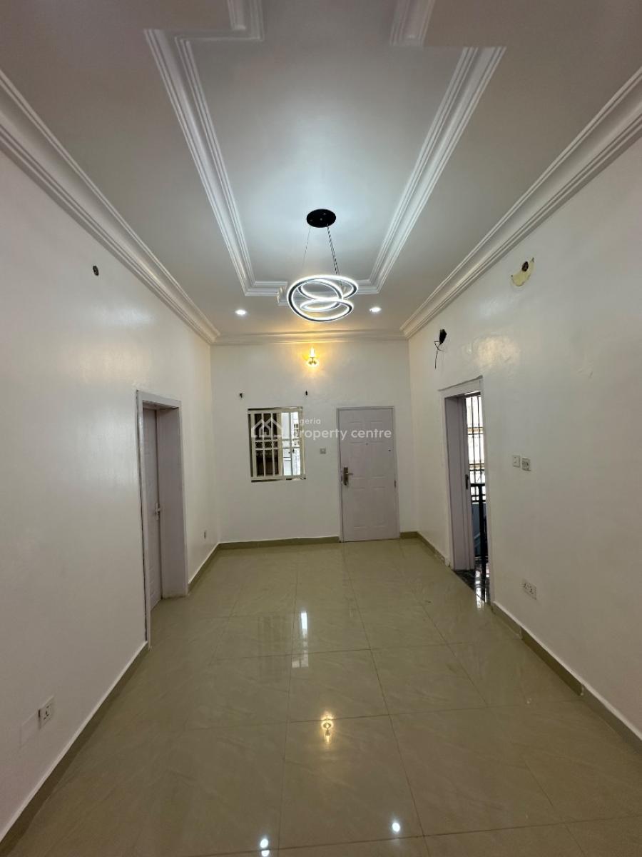 Exquisite Two Bedroom Flat(upstairs), Lekki, Lagos, Flat / Apartment for Rent