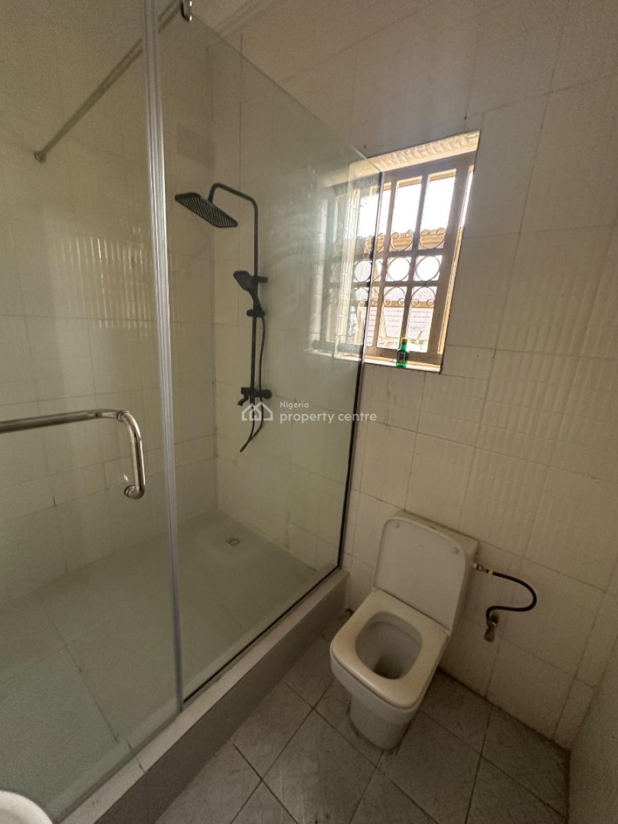 Exquisite Two Bedroom Flat(upstairs), Lekki, Lagos, Flat / Apartment for Rent