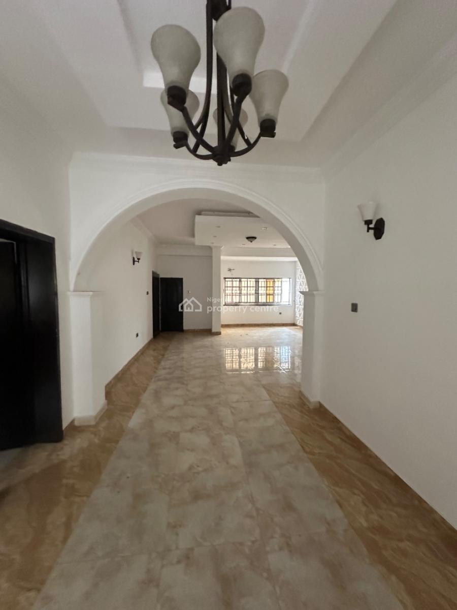 Exquisite Three Bedroom Flat, Lekki Phase 1, Lekki, Lagos, Flat / Apartment for Rent