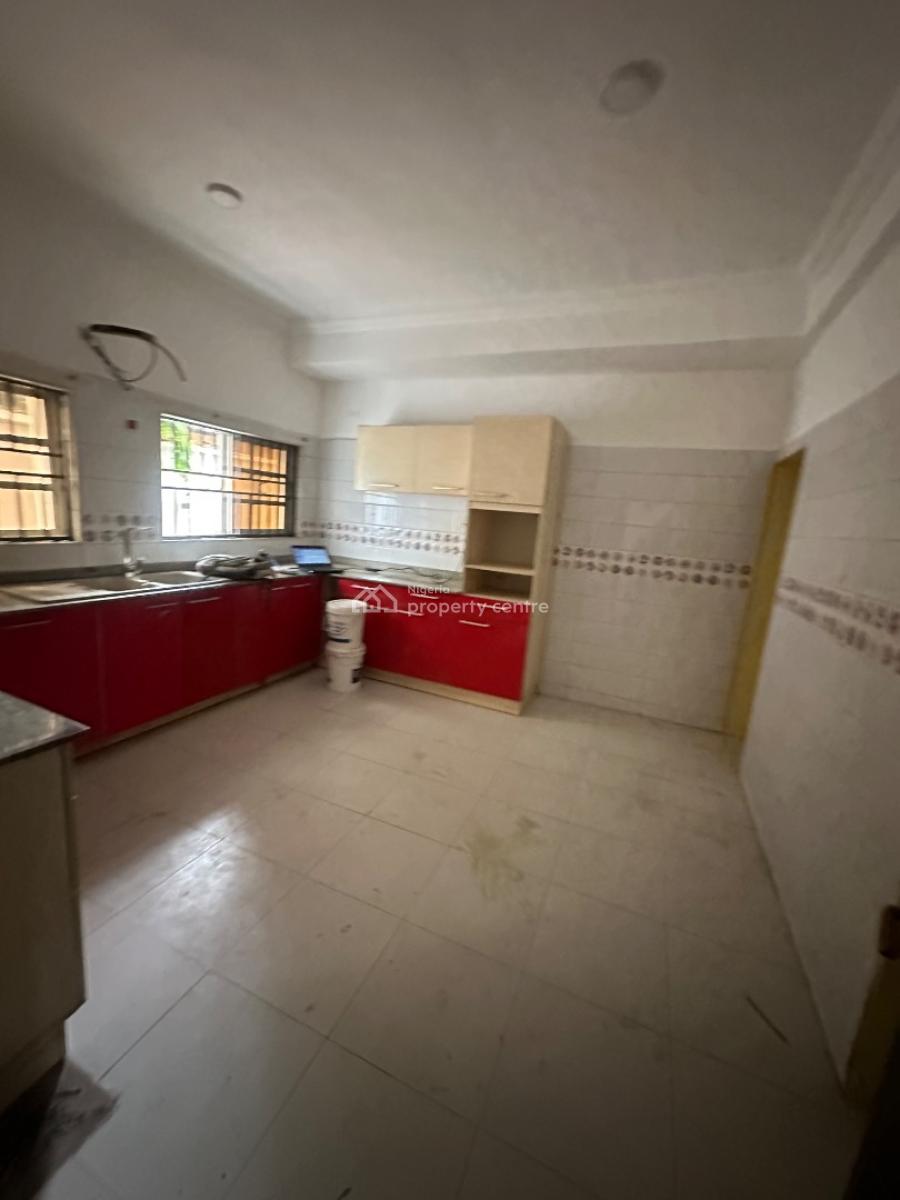 Exquisite Three Bedroom Flat, Lekki Phase 1, Lekki, Lagos, Flat / Apartment for Rent