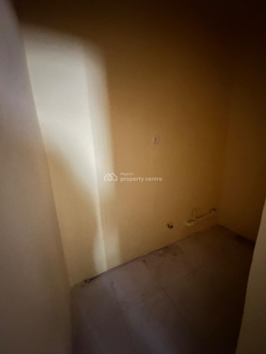 Exquisite Three Bedroom Flat, Lekki Phase 1, Lekki, Lagos, Flat / Apartment for Rent