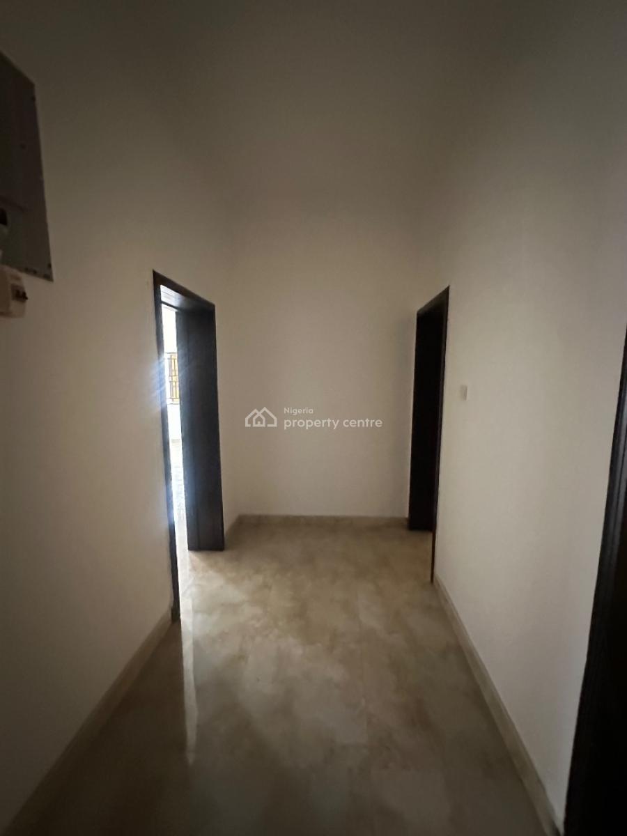 Exquisite Three Bedroom Flat, Lekki Phase 1, Lekki, Lagos, Flat / Apartment for Rent