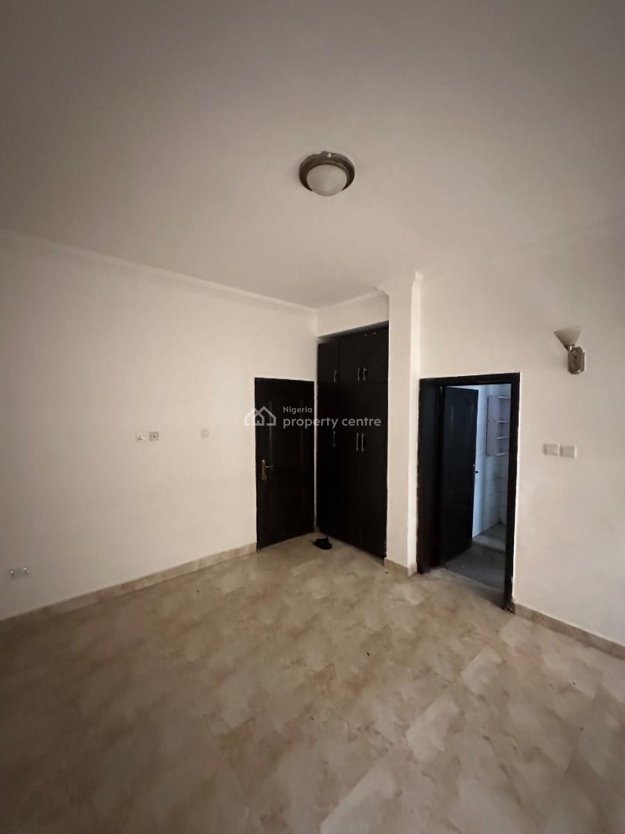Exquisite Three Bedroom Flat, Lekki Phase 1, Lekki, Lagos, Flat / Apartment for Rent
