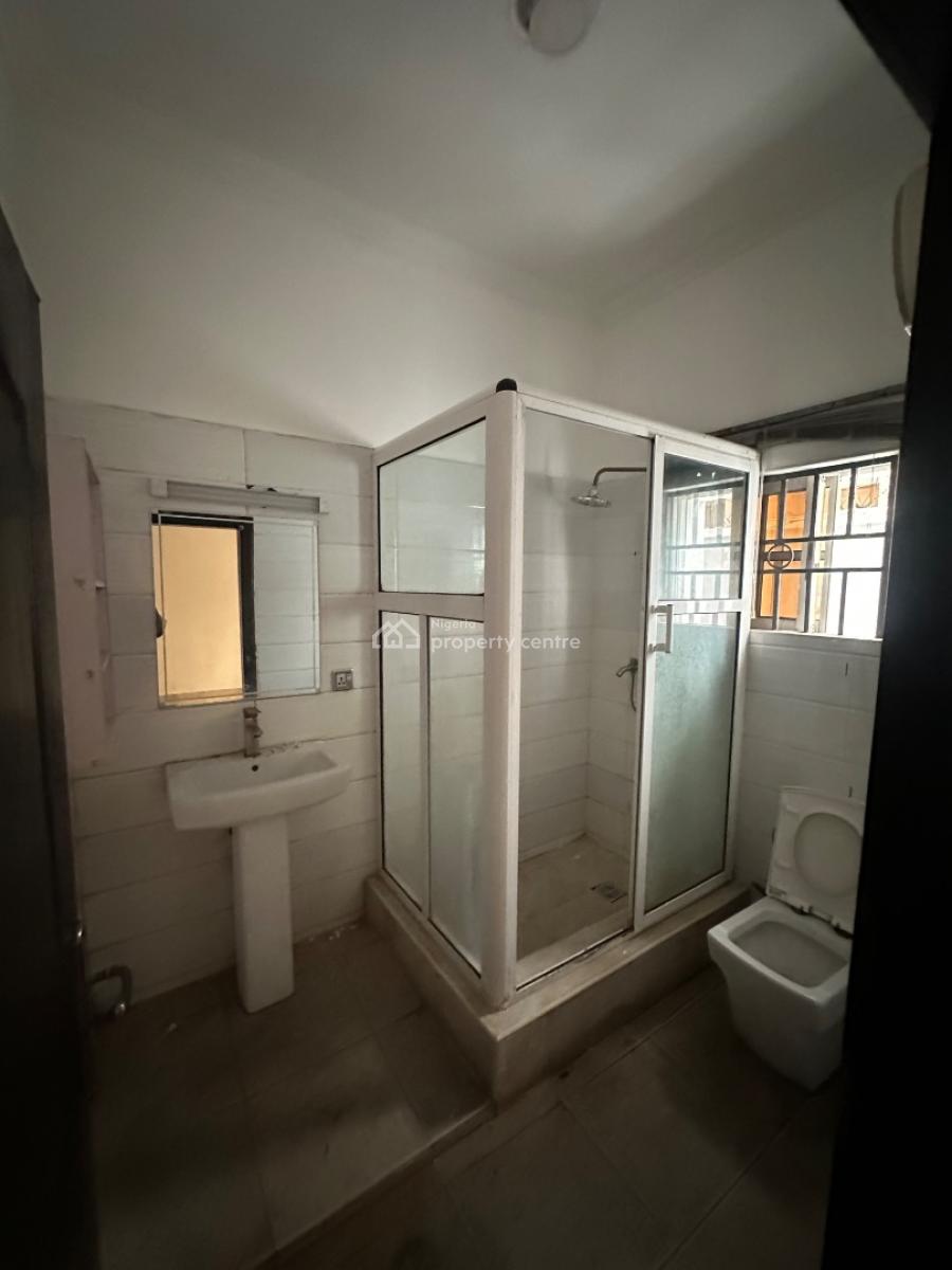 Exquisite Three Bedroom Flat, Lekki Phase 1, Lekki, Lagos, Flat / Apartment for Rent