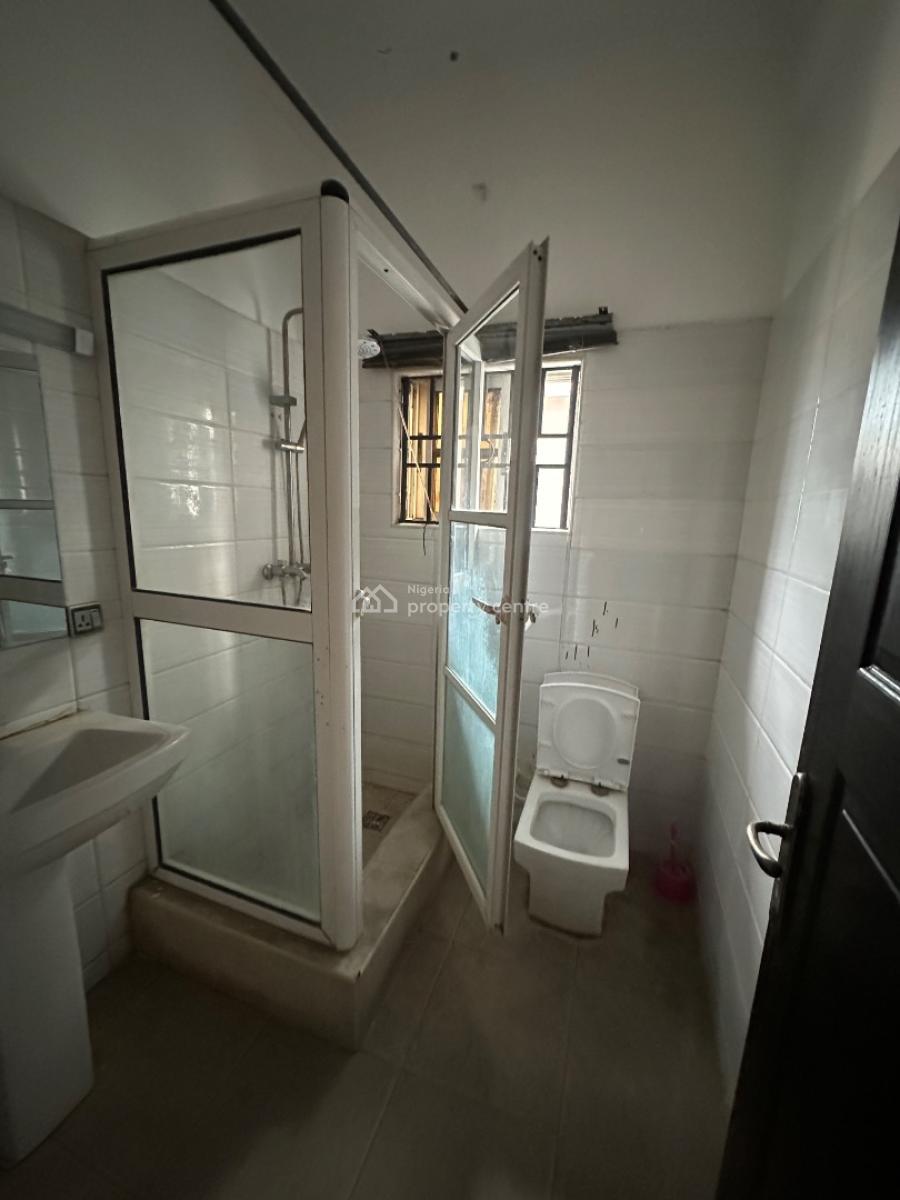 Exquisite Three Bedroom Flat, Lekki Phase 1, Lekki, Lagos, Flat / Apartment for Rent