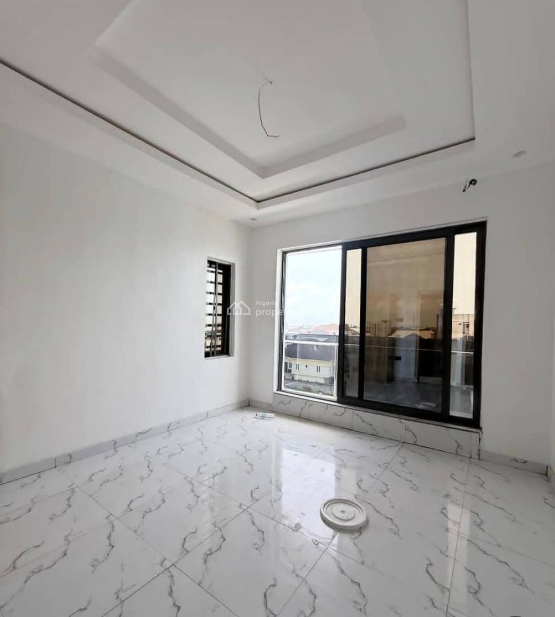 Spacious 3 Bedrooms Penthouse, Ologolo, Lekki, Lagos, Flat / Apartment for Rent