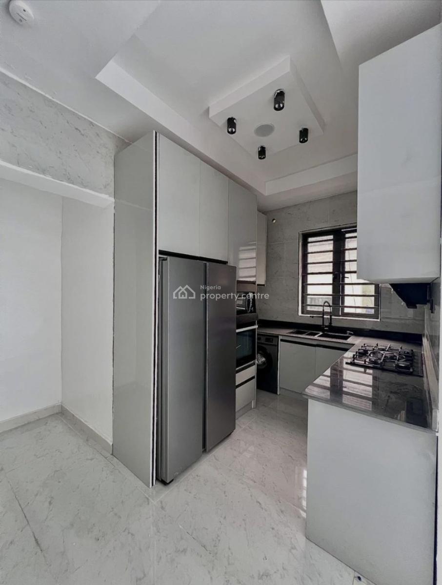 4 Bedrooms Terrace  Duplex, Lekki Phase 1, Lekki, Lagos, Terraced Duplex for Sale