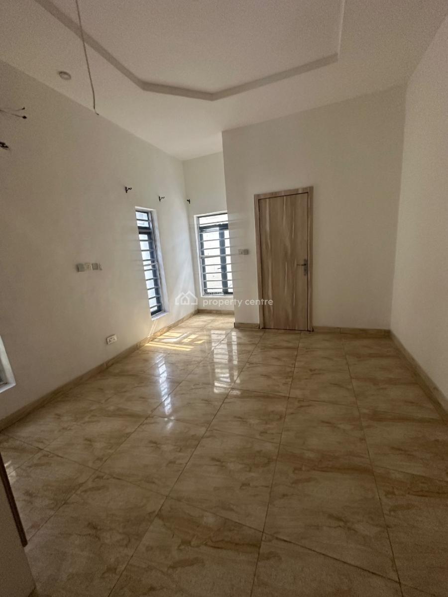 a Semi Masters Room in a Shared Apartment, Orchid Road, Royal Pine Estate, Lekki Phase 1, Lekki, Lagos, Terraced Duplex for Rent
