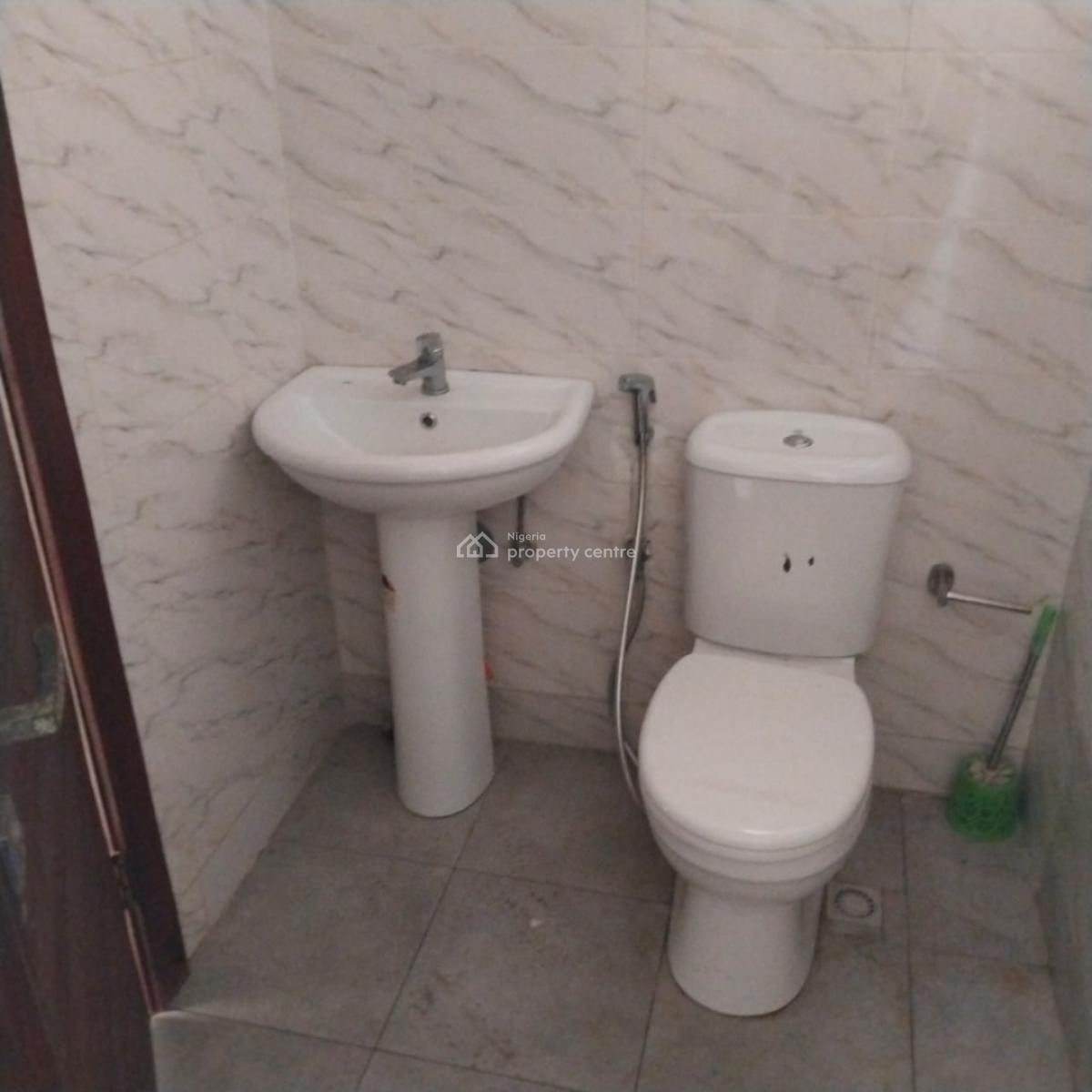 3 Bedroom Terraced Duplex, Gra Phase 1, Magodo, Lagos, Terraced Duplex for Rent