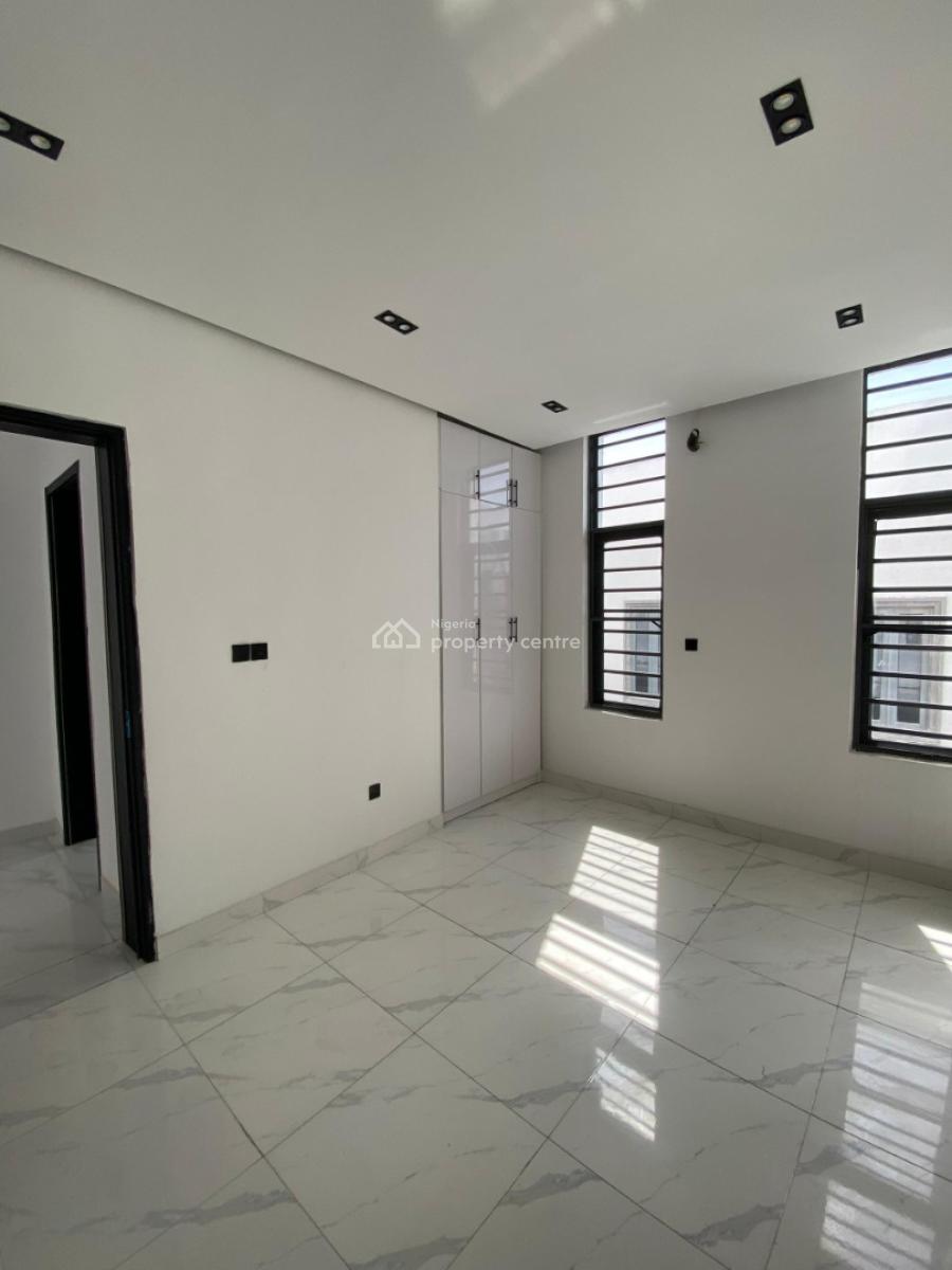 Brand New 2 Bedroom Flat, Ologolo, Lekki, Lagos, Flat / Apartment for Sale