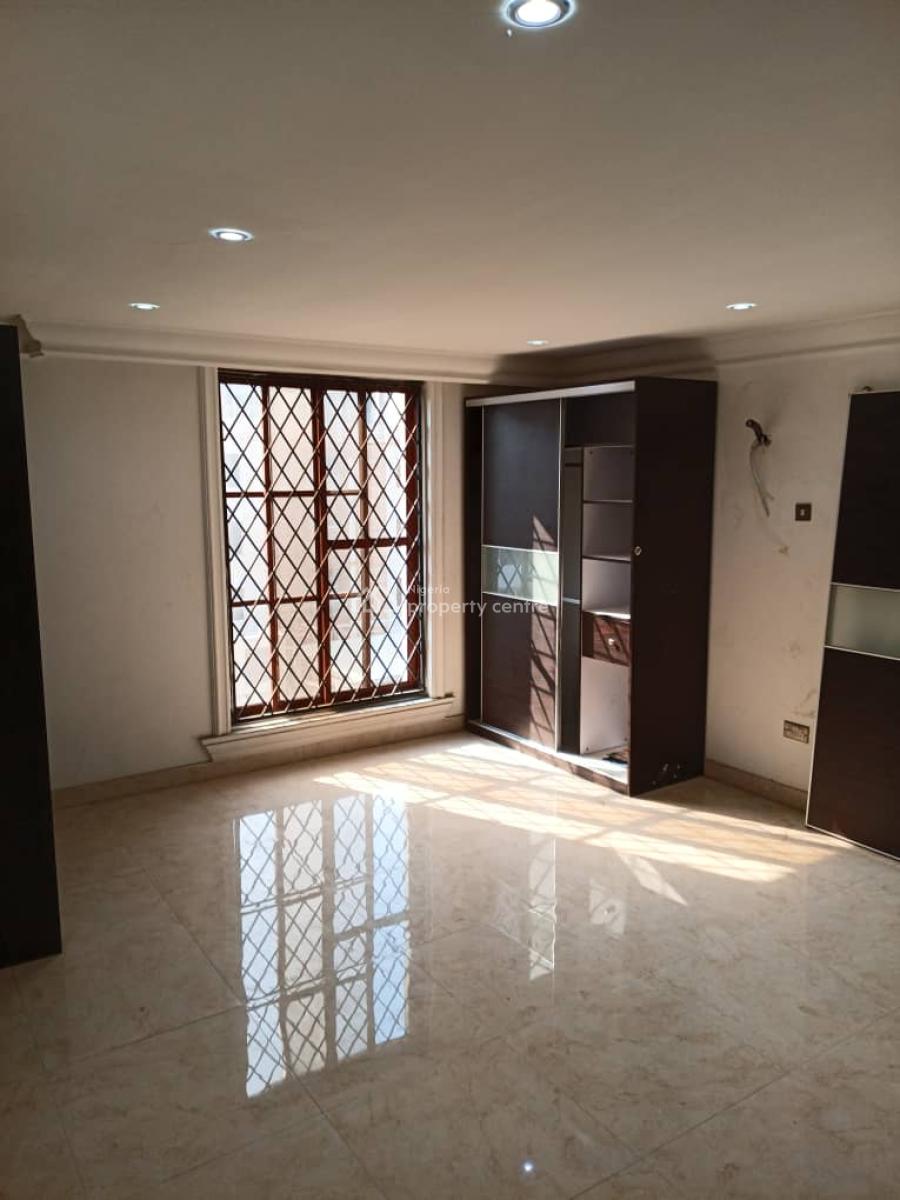 Well Built and Fully Renovated 4 Bedroom Semi-detached House with Bq, Onikoyi Estate, Old Ikoyi, Ikoyi, Lagos, Semi-detached Duplex for Rent