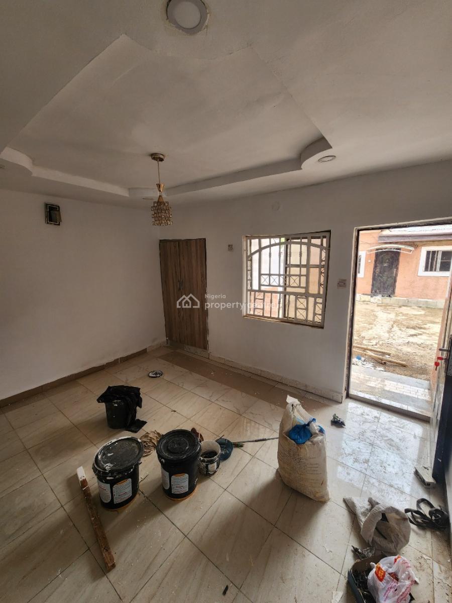 Luxury Self Contain, Off Citizens Avenue, Dawaki, Gwarinpa, Abuja, Self Contain (single Rooms) for Rent