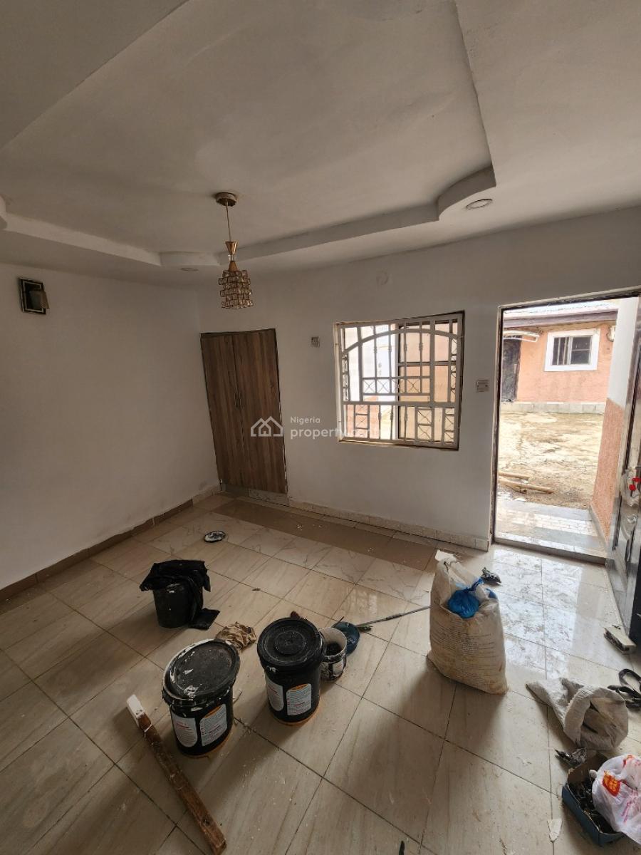 Luxury Self Contain, Off Citizens Avenue, Dawaki, Gwarinpa, Abuja, Self Contain (single Rooms) for Rent