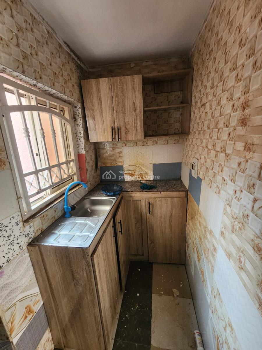 Luxury Self Contain, Off Citizens Avenue, Dawaki, Gwarinpa, Abuja, Self Contain (single Rooms) for Rent