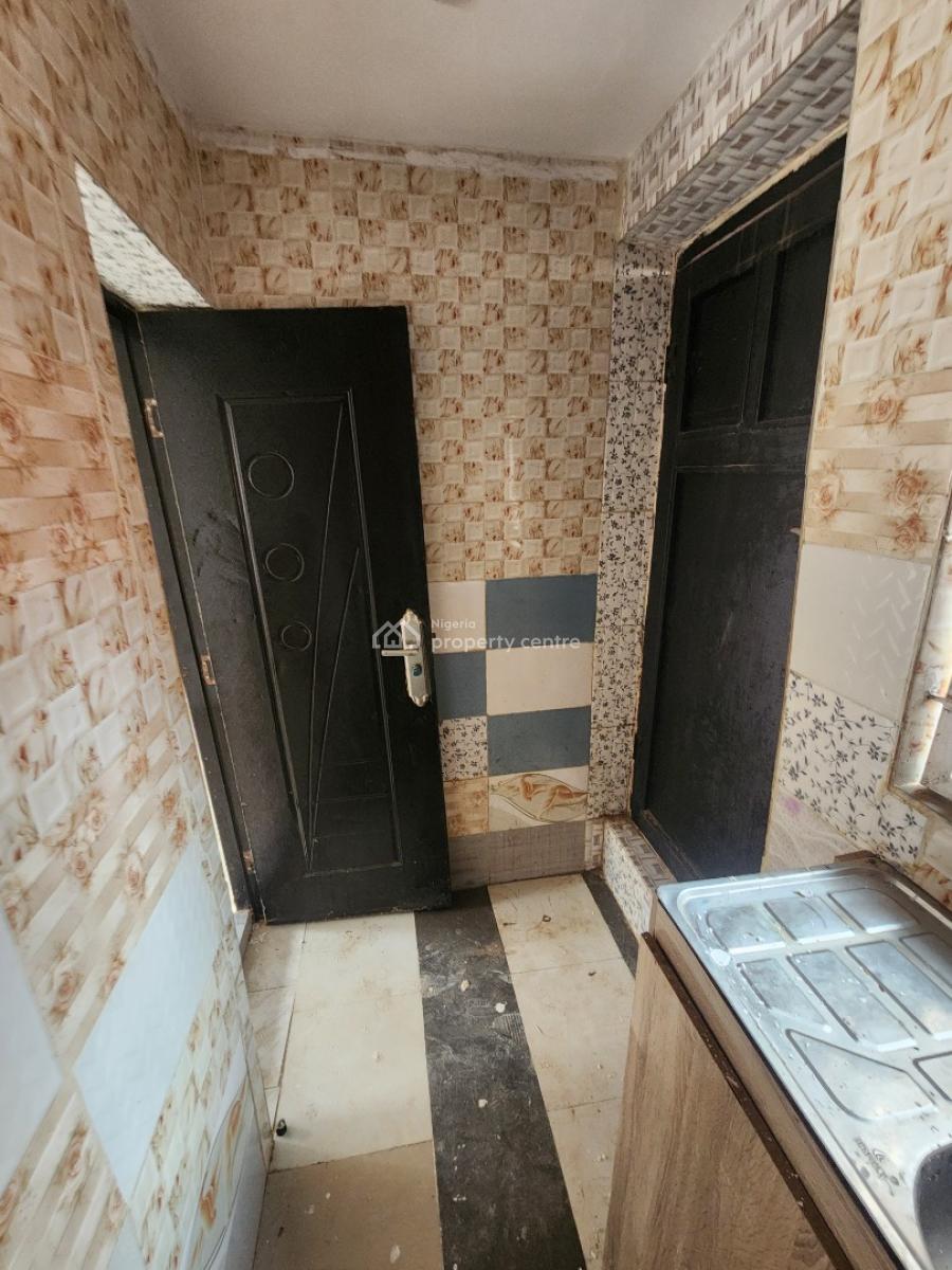 Luxury Self Contain, Off Citizens Avenue, Dawaki, Gwarinpa, Abuja, Self Contain (single Rooms) for Rent