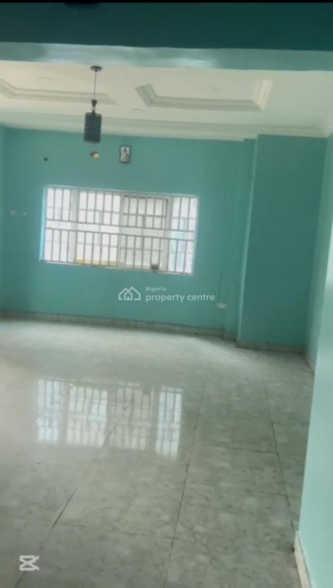 Lovely 3 Bedroom Flat, Gra Phase 2, Magodo, Lagos, Flat / Apartment for Rent